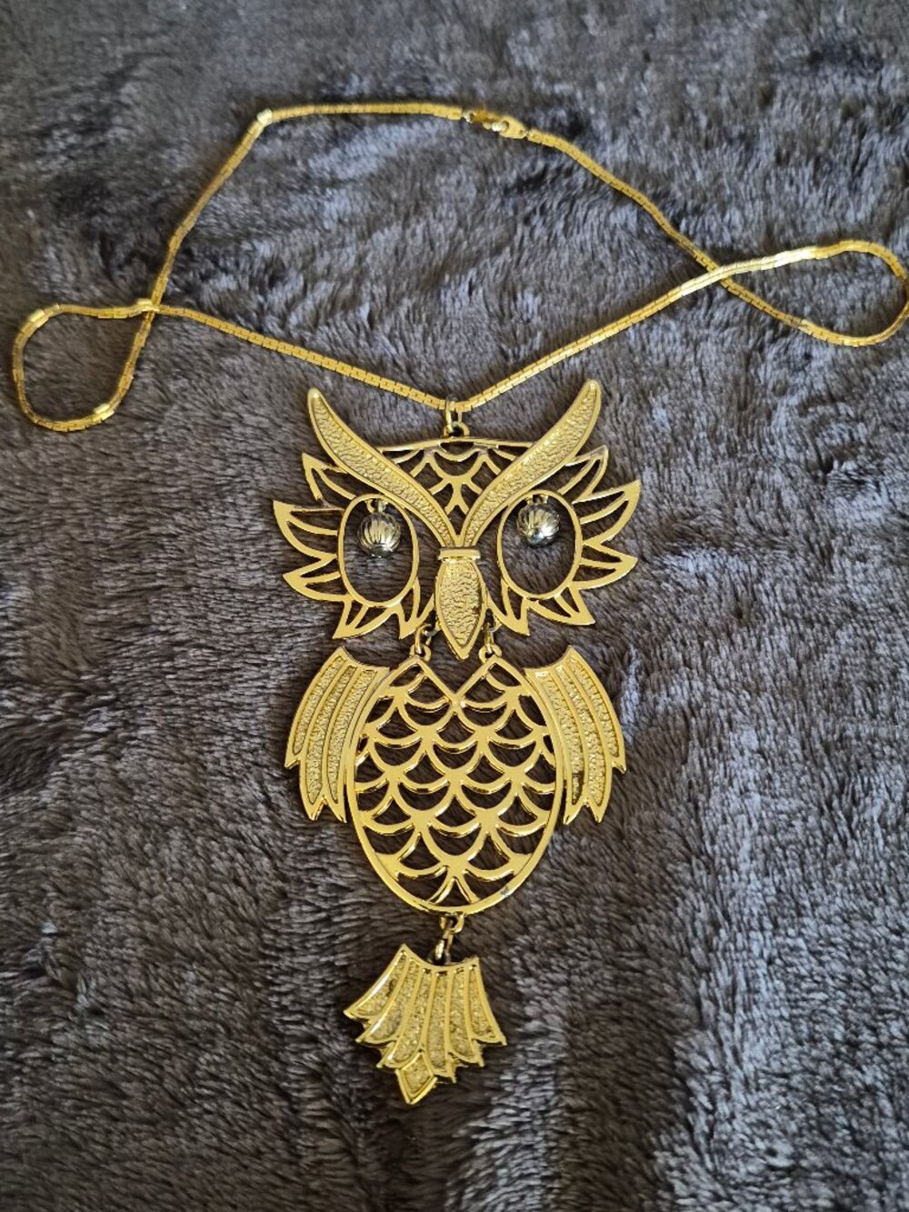 Vintage Large Articulated Owl Necklace Gold Tone